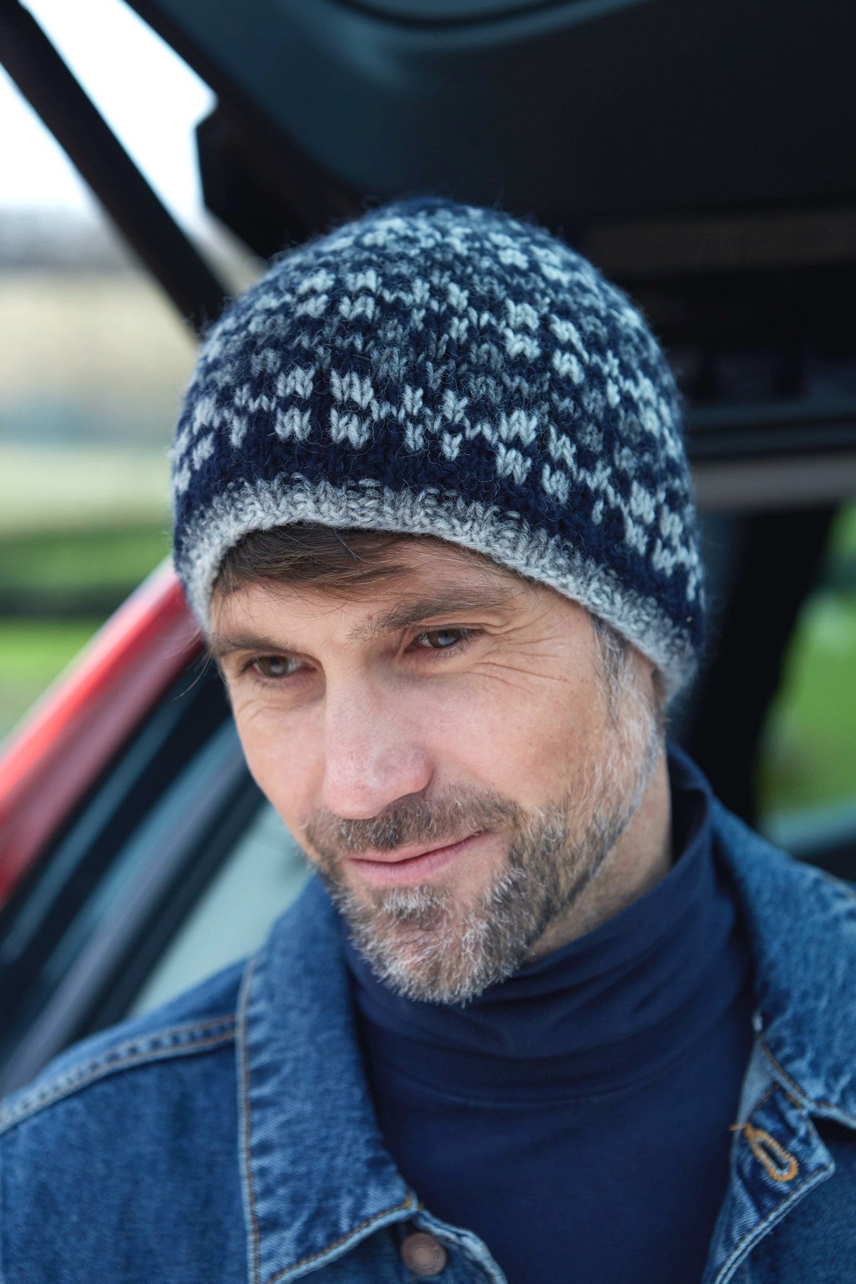 Pachamama Mens Rosslare Beanie, Hand Knitted, 100% Wool , Fair Trade Sourced, Navy