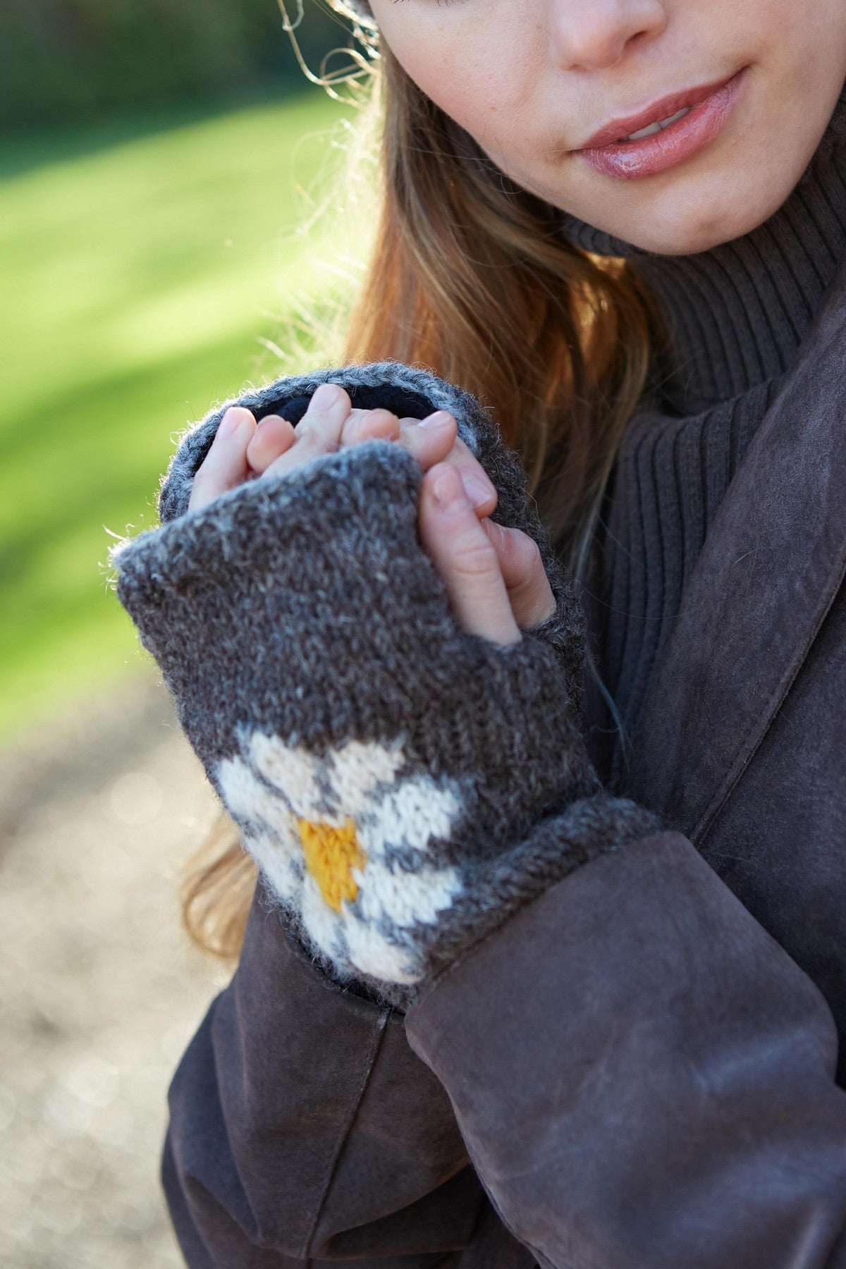 Pachamama Daisy Handwarmer, Bark, Hand Knitted, Sherpa Fleece Lined, Wool